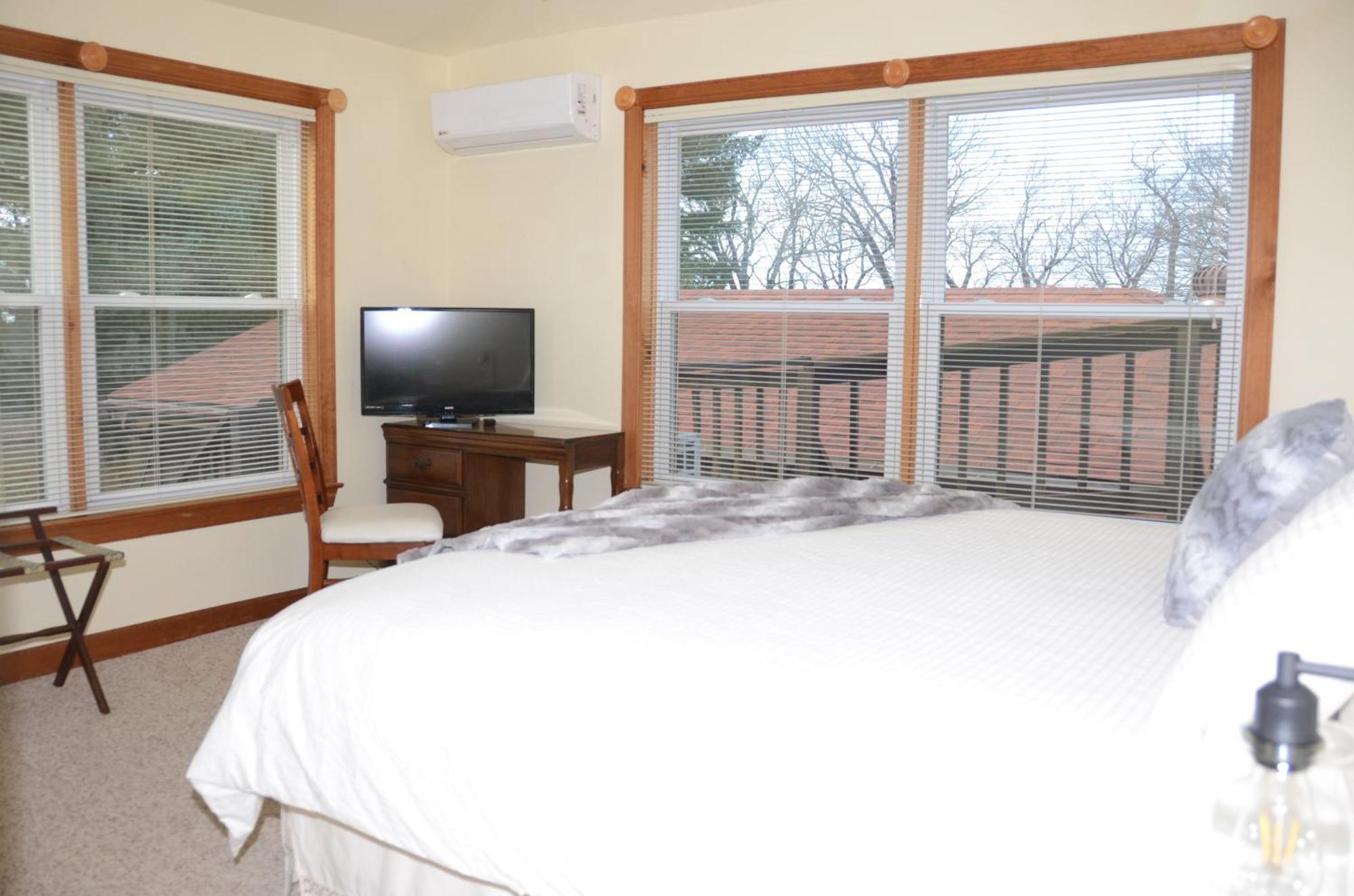 Bent Mountain Lodge Роанок Экстерьер фото